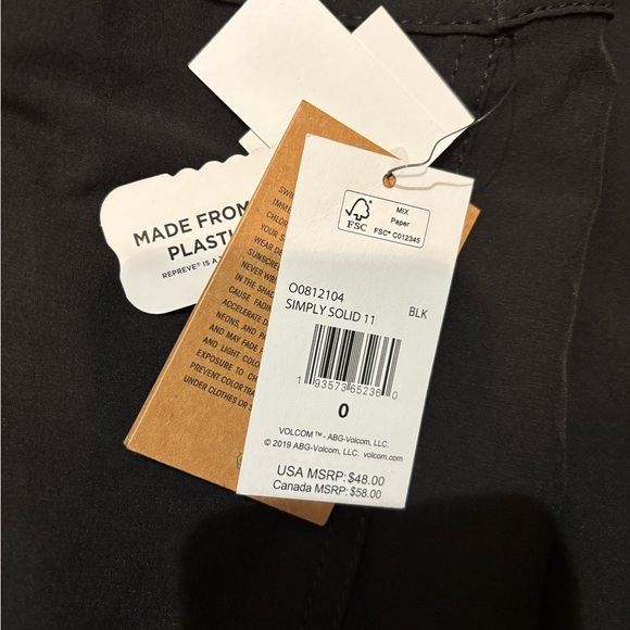 Volcom Women’s Simply Solid Board shorts NWT - Picture 6 of 6